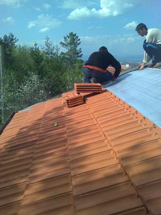 Строителни услуги - строителна бригада извършва ремонт на покриви, ремонти, покриви, вътрешени ремонти, хидризолация
